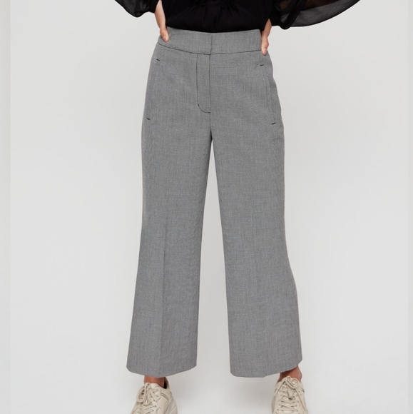 Aritzia Pants - Aritzia (in tan) Little Moon Malva Pant size 8 beige cropped ankle wide leg pant